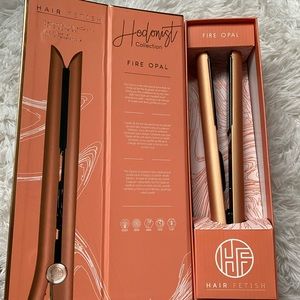 Only used once hair straightener. Selling because I got a new one.